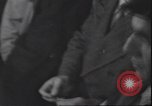 Standbild Leiche von Mussolini Mailand Italien, 1945, aus Sekunde 39 historischem Filmmaterial Videoclip 65675059051