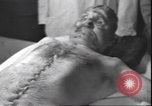 Standbild Leiche von Mussolini Mailand Italien, 1945, aus Sekunde 45 historischem Filmmaterial Videoclip 65675059051