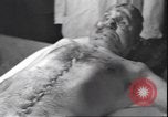 Standbild Leiche von Mussolini Mailand Italien, 1945, aus Sekunde 46 historischem Filmmaterial Videoclip 65675059051