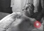 Standbild Leiche von Mussolini Mailand Italien, 1945, aus Sekunde 48 historischem Filmmaterial Videoclip 65675059051