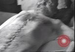 Standbild Leiche von Mussolini Mailand Italien, 1945, aus Sekunde 54 historischem Filmmaterial Videoclip 65675059051