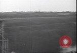 Standbild Fahrbahn Viadukt hoch über dem Tal Italien, 1945, aus Sekunde 10 historischem Filmmaterial Videoclip 65675059052