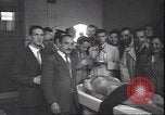 Standbild Leiche von Mussolini Mailand Italien, 1945, aus Sekunde 36 historischem Filmmaterial Videoclip 65675059053