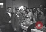 Standbild Leiche von Mussolini Mailand Italien, 1945, aus Sekunde 40 historischem Filmmaterial Videoclip 65675059053