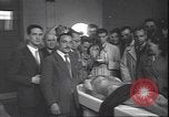 Standbild Leiche von Mussolini Mailand Italien, 1945, aus Sekunde 41 historischem Filmmaterial Videoclip 65675059053