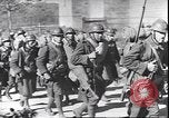 Image troupes françaises affichage wrecked matériel allemand France, 1940, de la seconde 12 séquences d'archives historiques vidéo 65675059057
