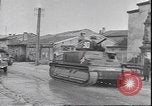 Image troupes françaises affichage wrecked matériel allemand France, 1940, de la seconde 17 séquences d'archives historiques vidéo 65675059057