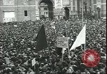 Standbild Mai Tag feiern Rom Italien, 1945, aus Sekunde 4 historischem Filmmaterial Videoclip 65675059069