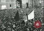 Standbild Mai Tag feiern Rom Italien, 1945, aus Sekunde 6 historischem Filmmaterial Videoclip 65675059069