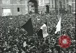 Standbild Mai Tag feiern Rom Italien, 1945, aus Sekunde 8 historischem Filmmaterial Videoclip 65675059069