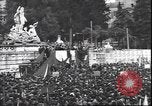 Standbild Mai Tag feiern Rom Italien, 1945, aus Sekunde 13 historischem Filmmaterial Videoclip 65675059069