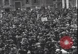 Standbild Mai Tag feiern Rom Italien, 1945, aus Sekunde 29 historischem Filmmaterial Videoclip 65675059069