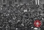 Standbild Mai Tag feiern Rom Italien, 1945, aus Sekunde 32 historischem Filmmaterial Videoclip 65675059069