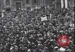 Standbild Mai Tag feiern Rom Italien, 1945, aus Sekunde 39 historischem Filmmaterial Videoclip 65675059069