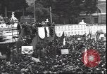 Standbild Mai Tag feiern Rom Italien, 1945, aus Sekunde 42 historischem Filmmaterial Videoclip 65675059069