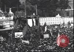 Standbild Mai Tag feiern Rom Italien, 1945, aus Sekunde 44 historischem Filmmaterial Videoclip 65675059069