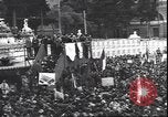 Standbild Mai Tag feiern Rom Italien, 1945, aus Sekunde 48 historischem Filmmaterial Videoclip 65675059069