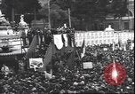Standbild Mai Tag feiern Rom Italien, 1945, aus Sekunde 50 historischem Filmmaterial Videoclip 65675059069