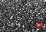 Standbild Mai Tag feiern Rom Italien, 1945, aus Sekunde 54 historischem Filmmaterial Videoclip 65675059069