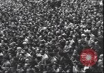 Standbild Mai Tag feiern Rom Italien, 1945, aus Sekunde 55 historischem Filmmaterial Videoclip 65675059069