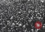 Standbild Mai Tag feiern Rom Italien, 1945, aus Sekunde 57 historischem Filmmaterial Videoclip 65675059069