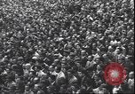Standbild Mai Tag feiern Rom Italien, 1945, aus Sekunde 61 historischem Filmmaterial Videoclip 65675059069