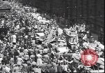 Standbild USA Soldaten Mailand Italien, 1945, aus Sekunde 12 historischem Filmmaterial Videoclip 65675059072