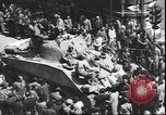 Standbild USA Soldaten Mailand Italien, 1945, aus Sekunde 33 historischem Filmmaterial Videoclip 65675059072