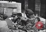 Immagine di Prigionieri tedeschi Milano Italia, 1945, secondo 12 filmato di repertorio 65675059073