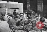 Immagine di Prigionieri tedeschi Milano Italia, 1945, secondo 19 filmato di repertorio 65675059073