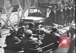 Immagine di Prigionieri tedeschi Milano Italia, 1945, secondo 56 filmato di repertorio 65675059073