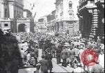 Immagine di Prigionieri tedeschi Milano Italia, 1945, secondo 59 filmato di repertorio 65675059073