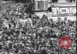 Standbild Übergabe Feier am Duomo di Milano Milano Italien, 1945, aus Sekunde 52 historischem Filmmaterial Videoclip 65675059076