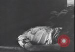 Standbild Leiche von Mussolini Italien, 1945, aus Sekunde 3 historischem Filmmaterial Videoclip 65675059077