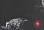 Standbild Leiche von Mussolini Italien, 1945, aus Sekunde 19 historischem Filmmaterial Videoclip 65675059077