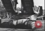 Standbild 1 Armored Assault Ingenieur Unternehmen Bresica Italien, 1945, aus Sekunde 25 historischem Filmmaterial Videoclip 65675059078