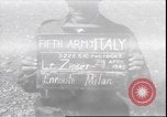 Immagine di Civili italiani Milano Italia, 1945, secondo 1 filmato di repertorio 65675059079
