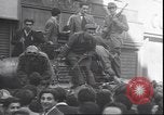 Immagine di Partigiani italiani Milano Italia, 1945, secondo 26 filmato di repertorio 65675059081