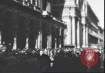 Immagine di Partigiani italiani Milano Italia, 1945, secondo 36 filmato di repertorio 65675059081