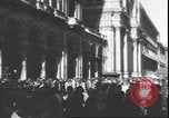 Immagine di Partigiani italiani Milano Italia, 1945, secondo 37 filmato di repertorio 65675059081