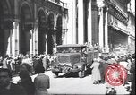 Immagine di Partigiani italiani Milano Italia, 1945, secondo 46 filmato di repertorio 65675059081