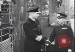 Standbild deutscher Marineoffizier Deutschland, 1943, aus Sekunde 42 historischem Filmmaterial Videoclip 65675059085