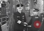 Standbild deutscher Marineoffizier Deutschland, 1943, aus Sekunde 44 historischem Filmmaterial Videoclip 65675059085