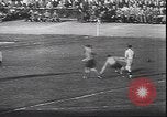 Immagine di Il Calcio o le partite di calcio in Germania durante la seconda guerra mondiale Stuttgart Germania, 1944, secondo 16 filmato di repertorio 65675059089