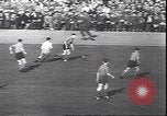 Immagine di Il Calcio o le partite di calcio in Germania durante la seconda guerra mondiale Stuttgart Germania, 1944, secondo 24 filmato di repertorio 65675059089