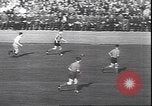 Immagine di Il Calcio o le partite di calcio in Germania durante la seconda guerra mondiale Stuttgart Germania, 1944, secondo 25 filmato di repertorio 65675059089