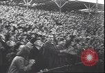 Immagine di Il Calcio o le partite di calcio in Germania durante la seconda guerra mondiale Stuttgart Germania, 1944, secondo 36 filmato di repertorio 65675059089