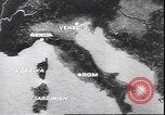 Immagine di Benito Mussolini con funzionari tedeschi Teatro europeo, 1944, secondo 5 filmato di repertorio 65675059093