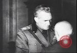 Immagine di Benito Mussolini con funzionari tedeschi Teatro europeo, 1944, secondo 43 filmato di repertorio 65675059093