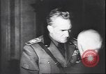 Immagine di Benito Mussolini con funzionari tedeschi Teatro europeo, 1944, secondo 44 filmato di repertorio 65675059093